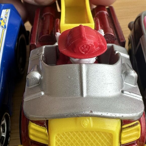 PAW Patrol True Metal Die-Cast Vehicles Lot of 4 Chase Marshall Skye & Zuma - Picture 8 of 9